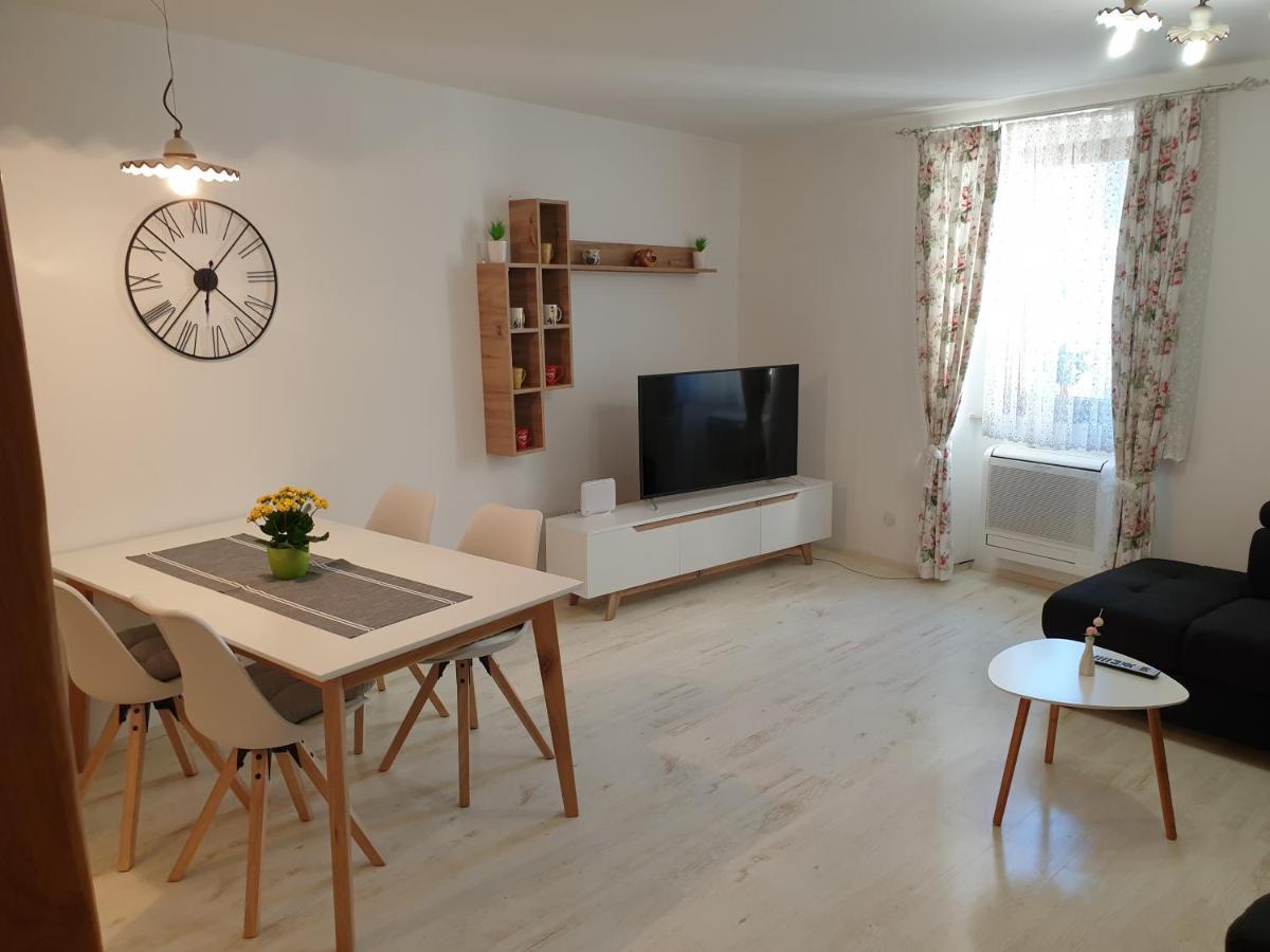 Apartment Old Town 우마그 외부 사진